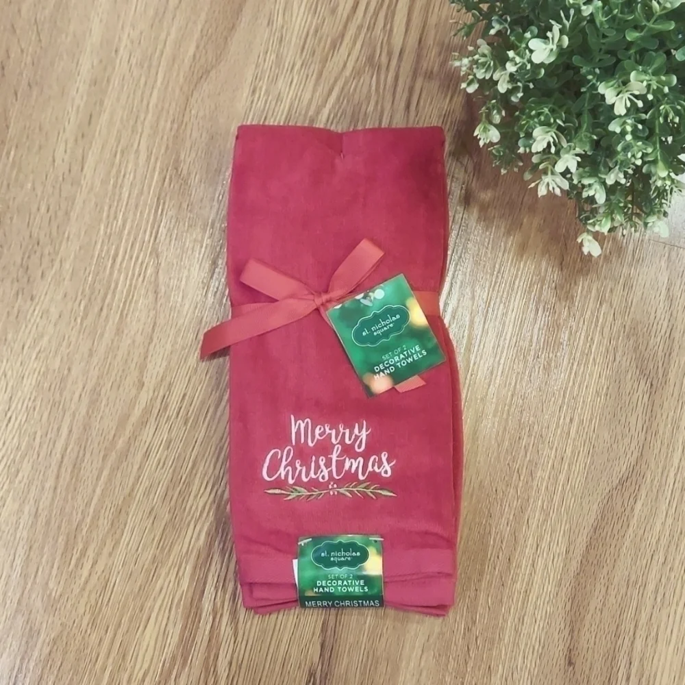 NWT! Christmas gift towels. 100% cotton! Size 16x25 inches.